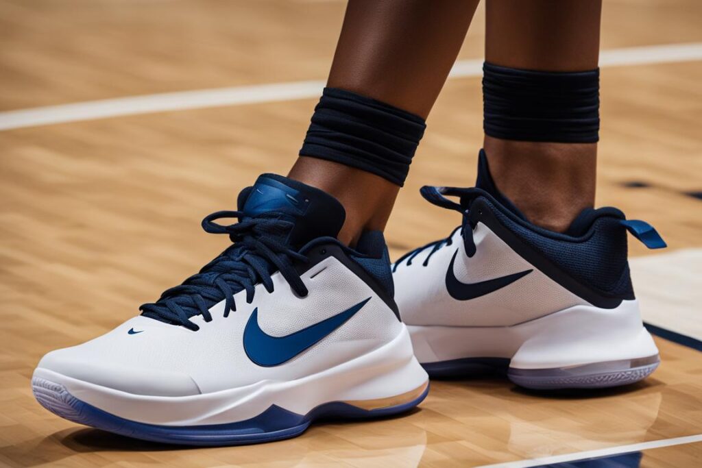 Nike Women's Low-Top Basketball Shoe