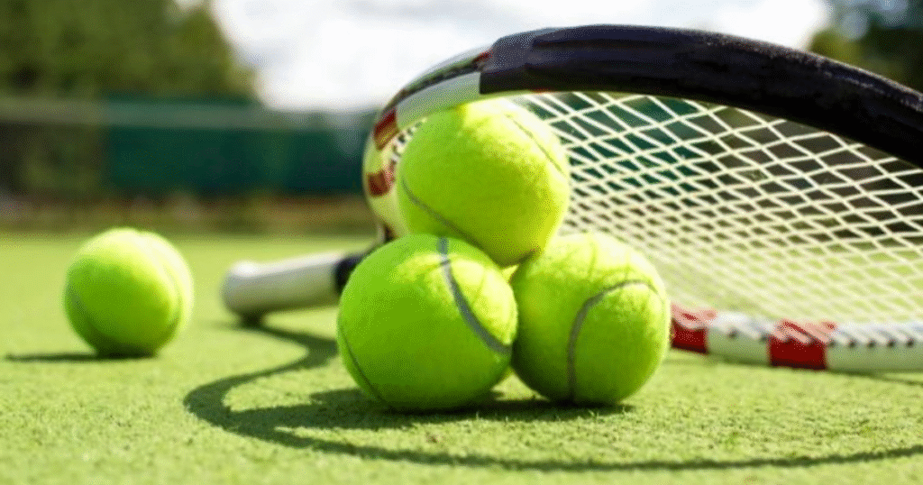 How To Choose The Best Tennis Rackets For Your Playing Style